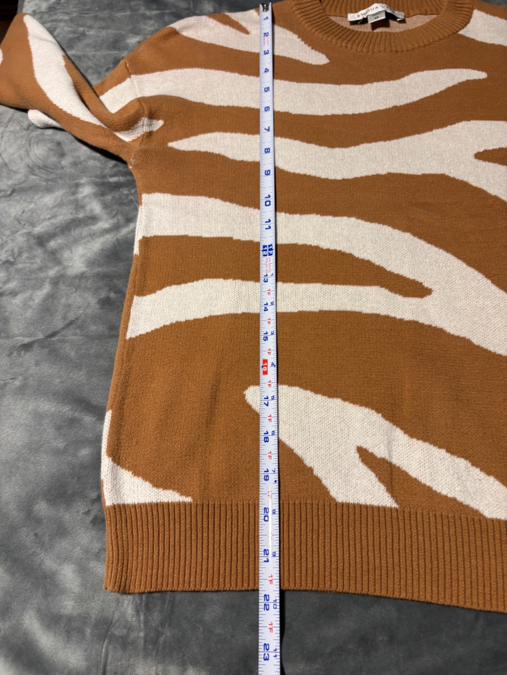 Amour Vert Adelola Crewneck Zebra Print Rust and Cream Sweater XS - Picture 7 of 9